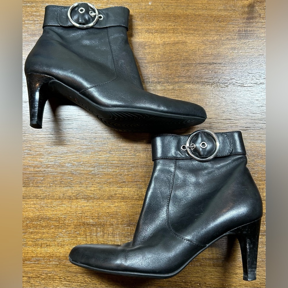 Ecco City Bristol Ankle Boot Black Leather Buckle Detail Almond toe Zip Size 37